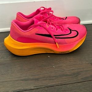 Nike Zoom Fly 5
Men's Road Running Shoes